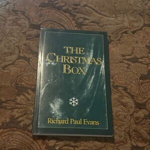 The Christmas Box by Richard Paul Evans - Dark Green Cover with Gold Text